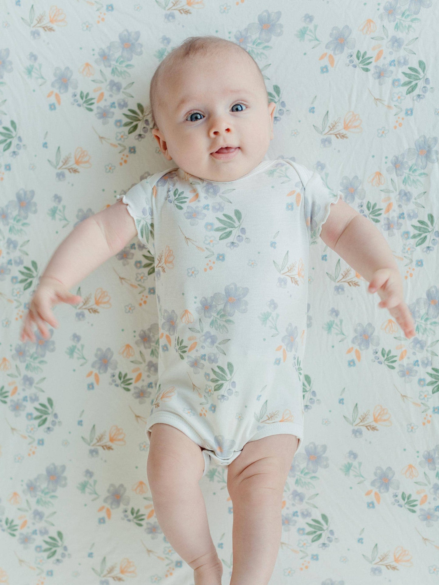 Onesie/Bodysuit - Flutter Sleeves - Modern Daisy